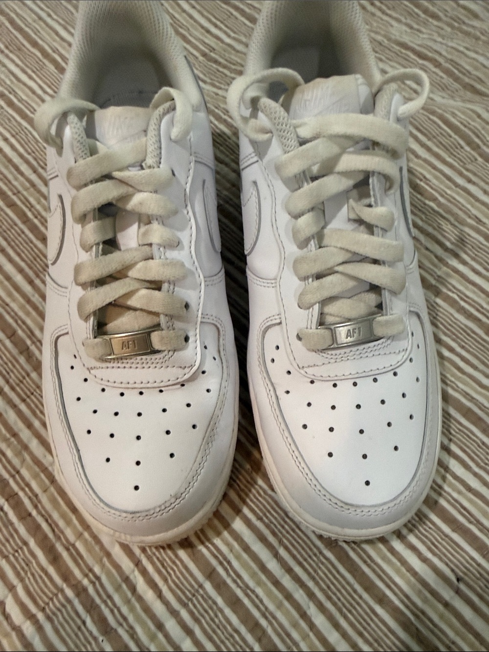 Nike White Men's Air Force 1 Sneakers
